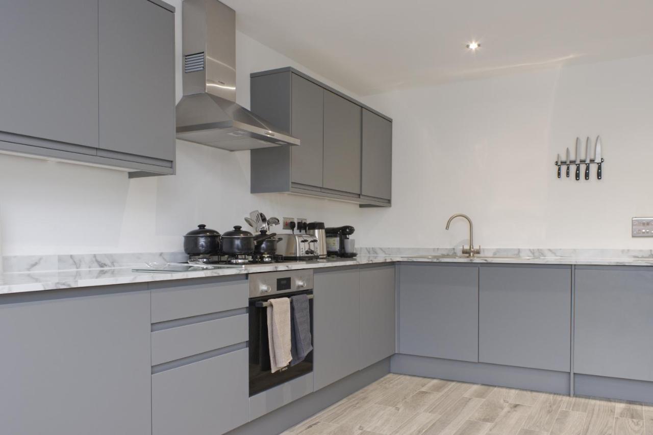 Unique! Stunning 3-bed Penthouse Flat - 2 Floors - Sleeps 8 - Free Parking Apartment